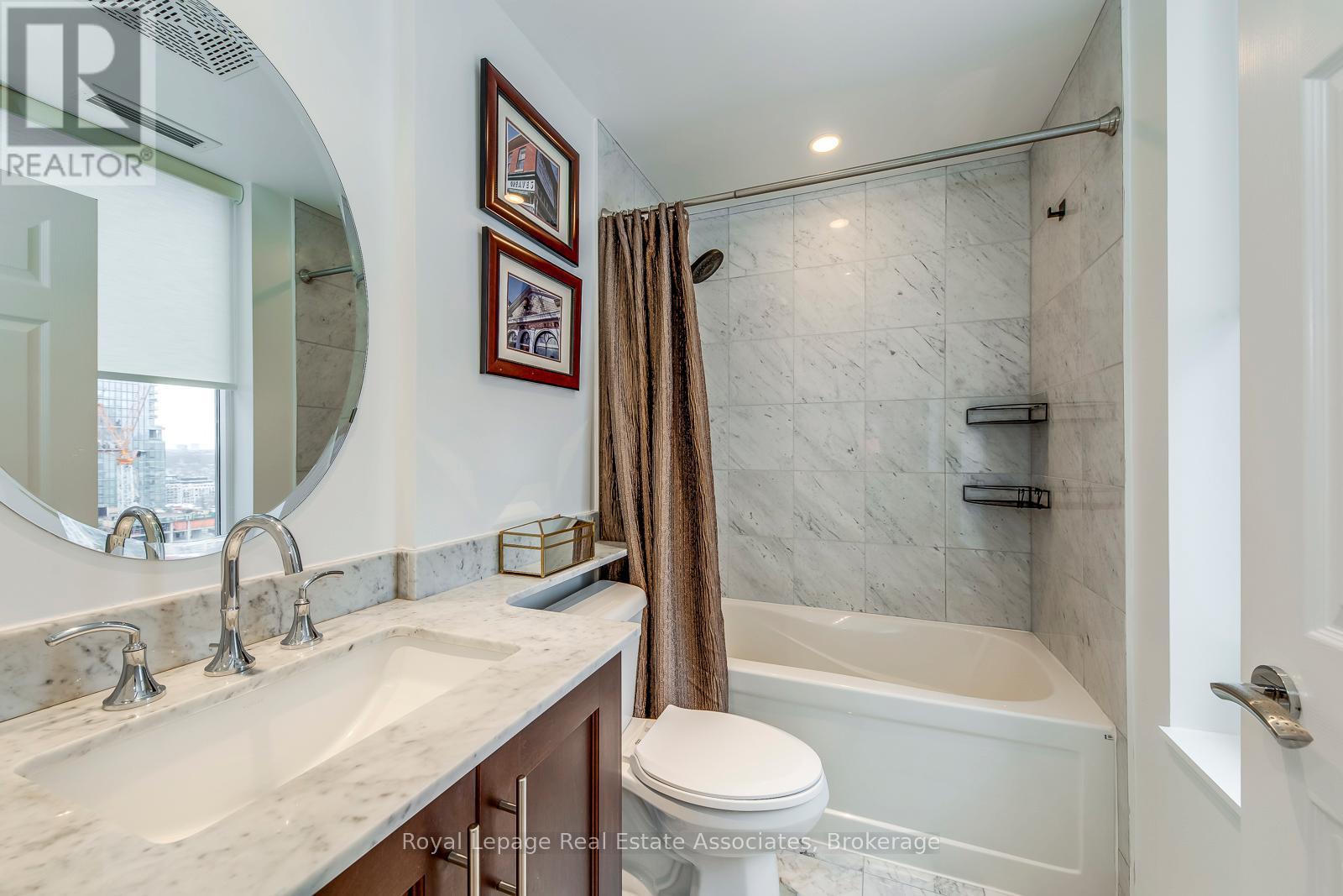 2401 - 35 Balmuto Street, Toronto, Ontario  M4Y 0A3 - Photo 26 - C12763884