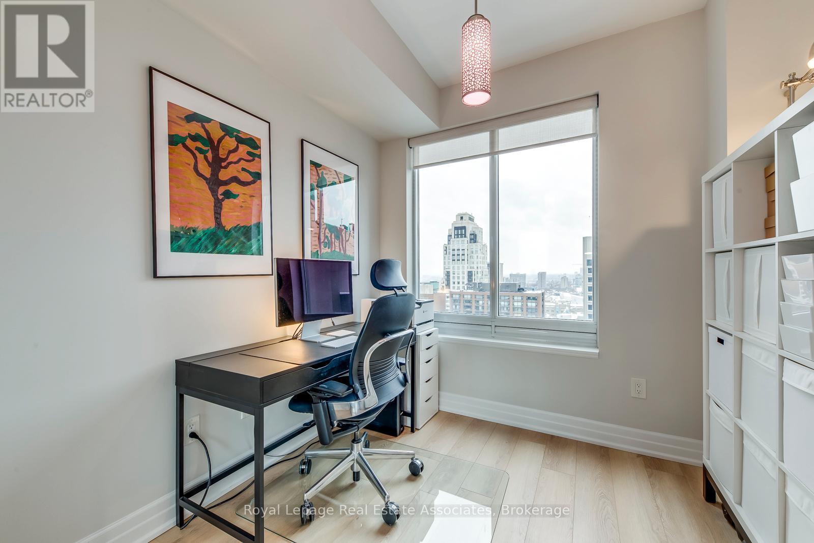 2401 - 35 Balmuto Street, Toronto, Ontario  M4Y 0A3 - Photo 27 - C12763884