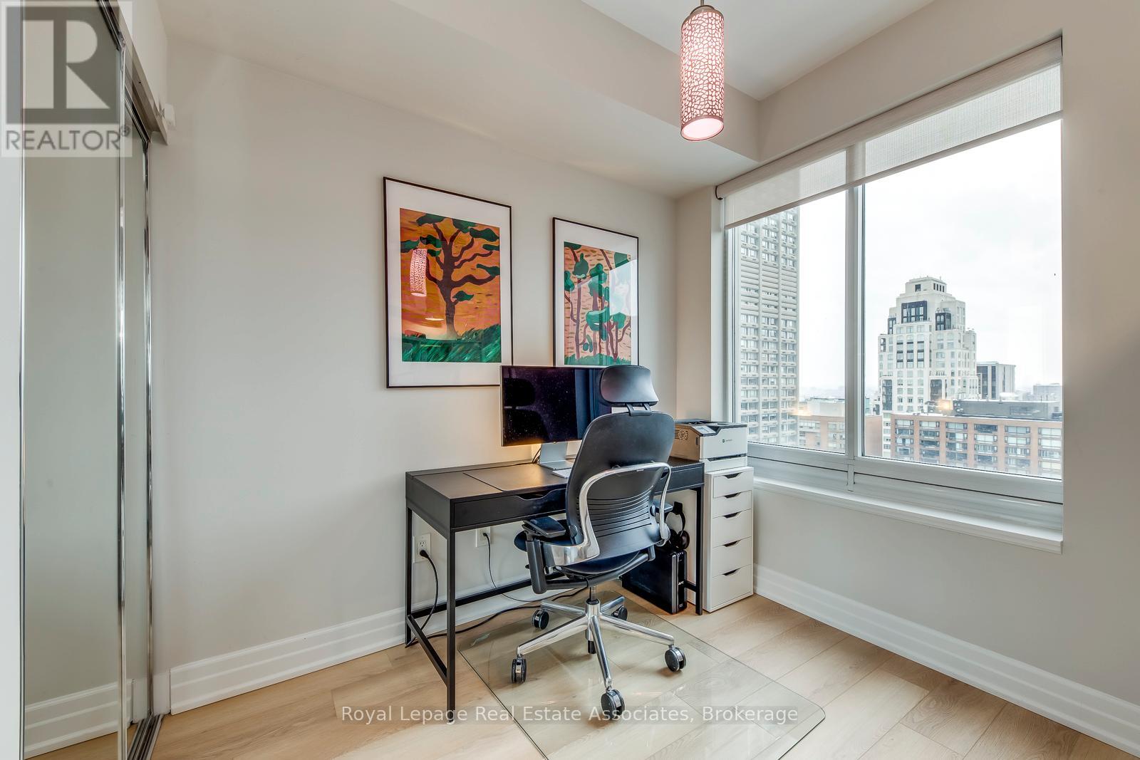 2401 - 35 Balmuto Street, Toronto, Ontario  M4Y 0A3 - Photo 28 - C12763884