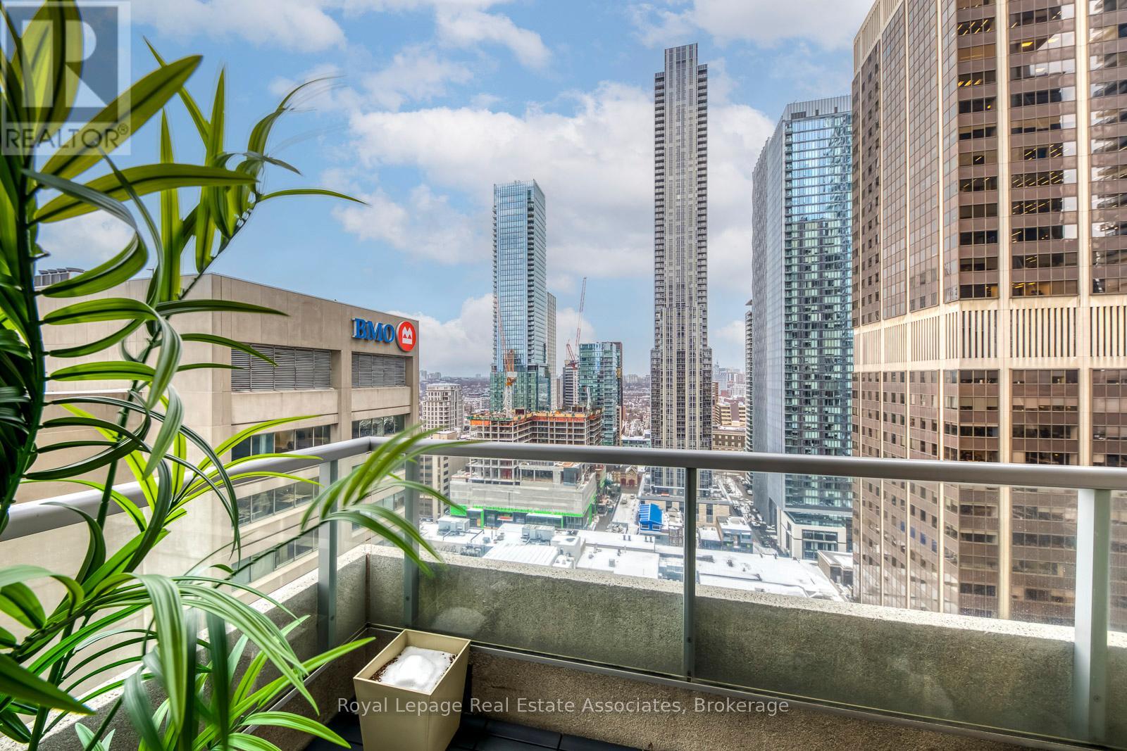 2401 - 35 Balmuto Street, Toronto, Ontario  M4Y 0A3 - Photo 32 - C12763884