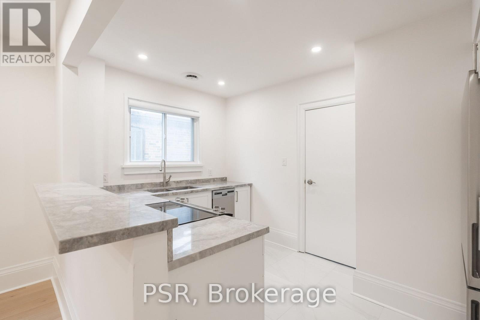 2nd & 3rd Floor - 25 Coulson Avenue, Toronto, Ontario  M4V 1Y3 - Photo 13 - C12763924