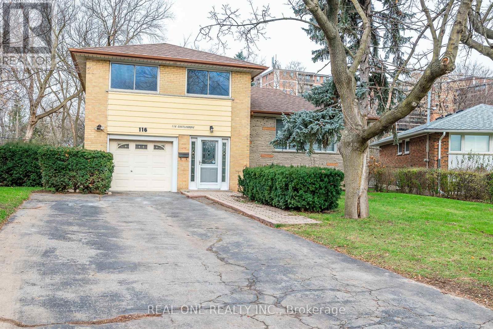 116 CASTLEGROVE BOULEVARD, Toronto, Ontario