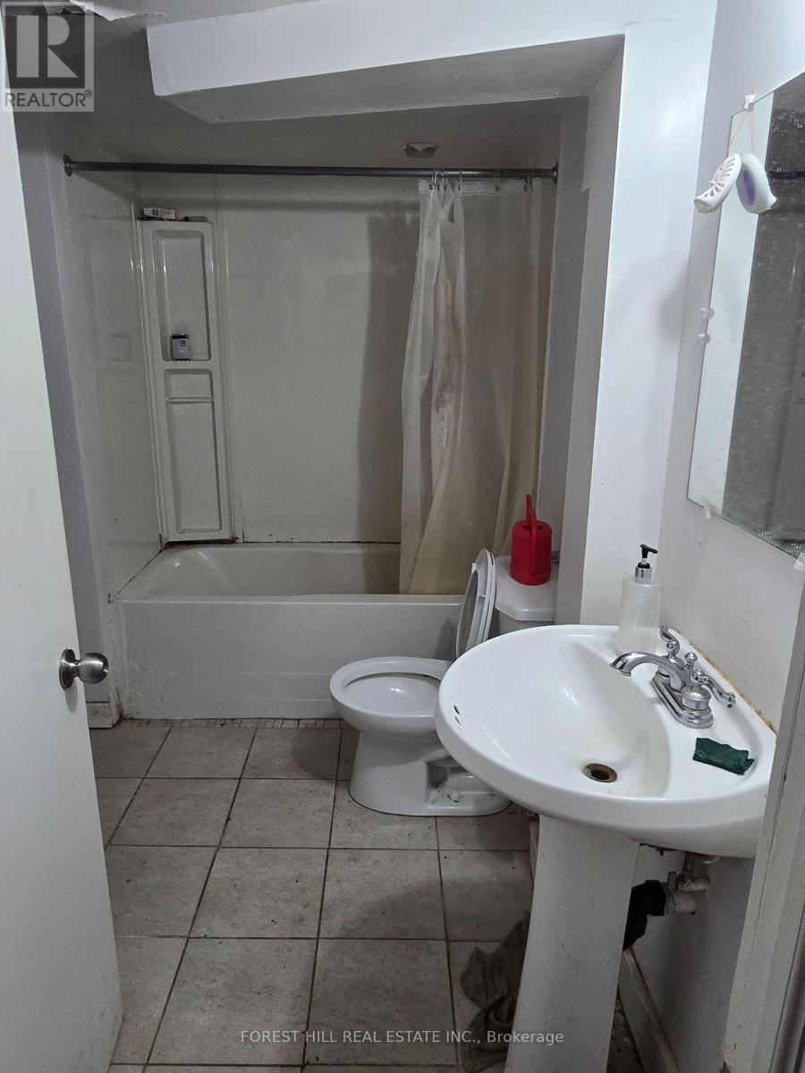 10 Bryant Avenue, Toronto, Ontario  M4C 5G8 - Photo 11 - E12763758