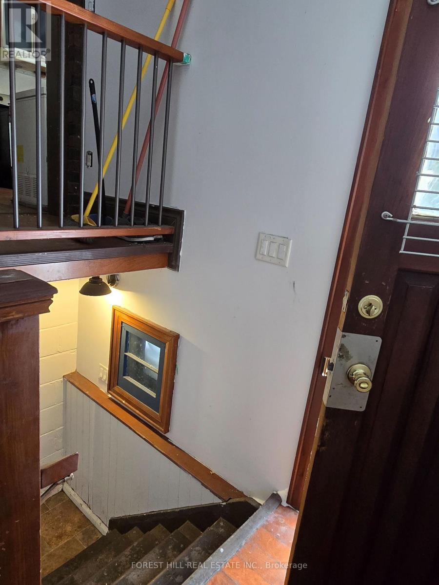 10 Bryant Avenue, Toronto, Ontario  M4C 5G8 - Photo 8 - E12763758