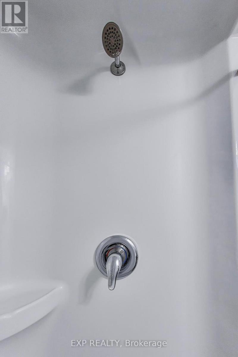 739 - 1900 Simcoe Street N, Oshawa, Ontario  L1G 0C1 - Photo 9 - E12763790