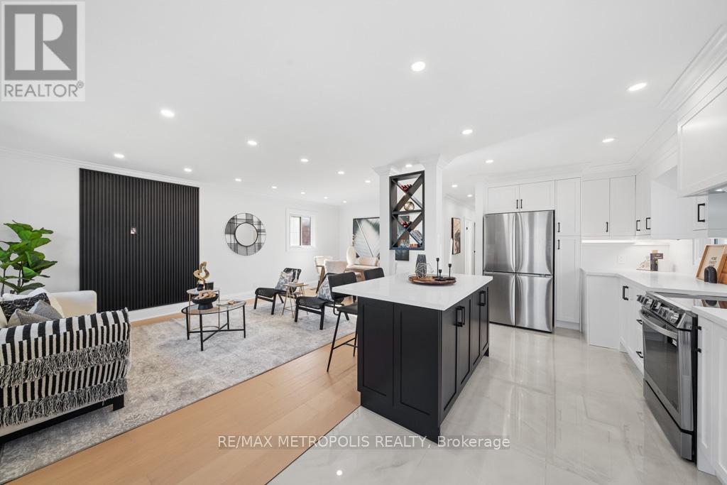 27 Gully Drive, Toronto, Ontario  M1K 4W3 - Photo 5 - E12763800