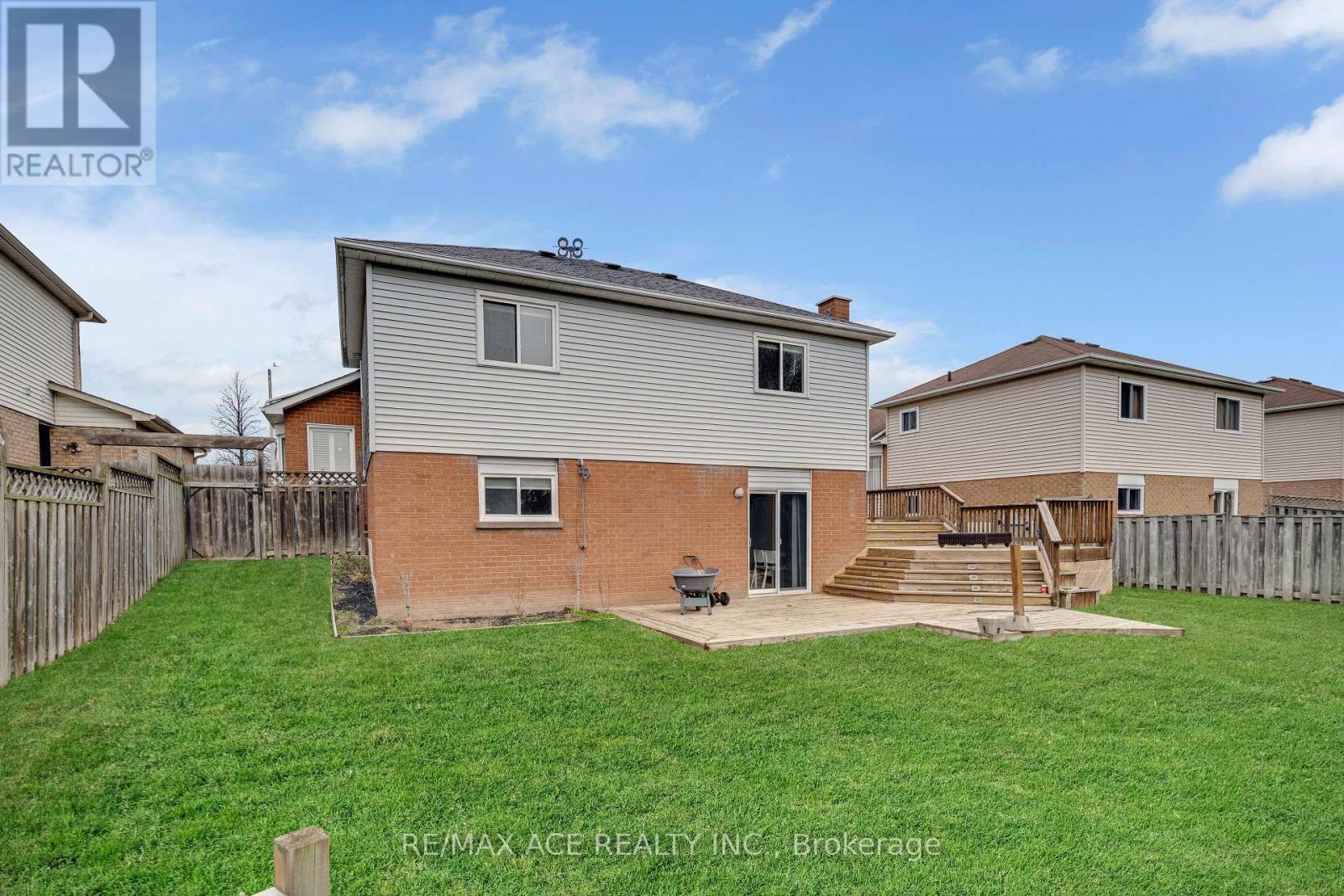 52 Foster Creek Drive, Clarington, Ontario  L1B 1G4 - Photo 33 - E12763806