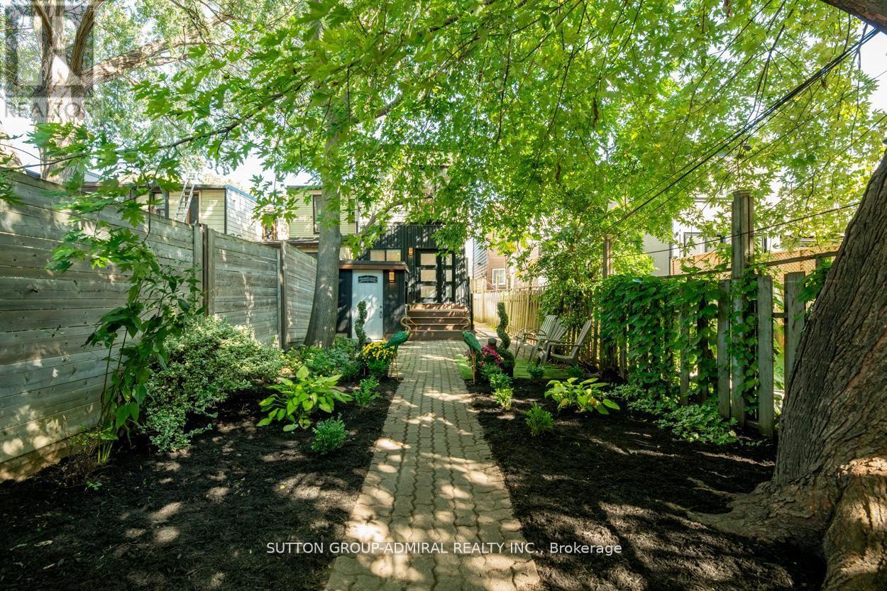 BSMT - 70 CARLAW AVENUE, Toronto, Ontario