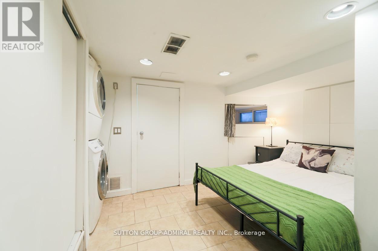 Bsmt - 70 Carlaw Avenue, Toronto, Ontario  M4M 2R7 - Photo 12 - E12763836