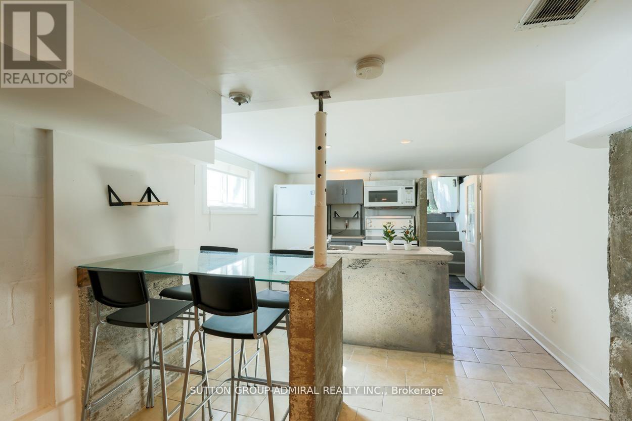 Bsmt - 70 Carlaw Avenue, Toronto, Ontario  M4M 2R7 - Photo 17 - E12763836