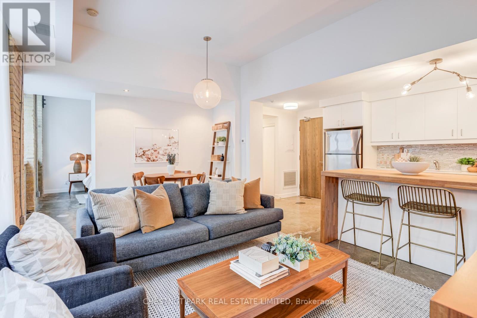 225 - 201 Carlaw Avenue, Toronto, Ontario  M4M 2S3 - Photo 2 - E12763902