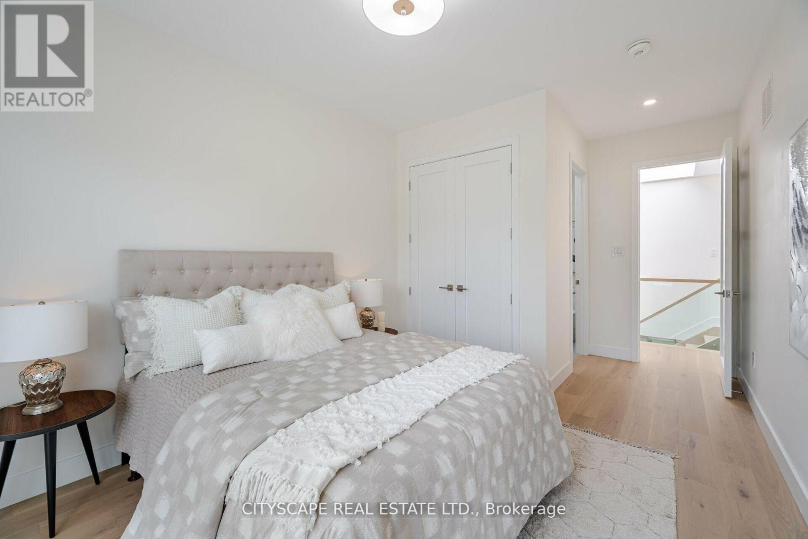 2b Holmstead Avenue, Toronto, Ontario  M4B 1T1 - Photo 24 - E12763912