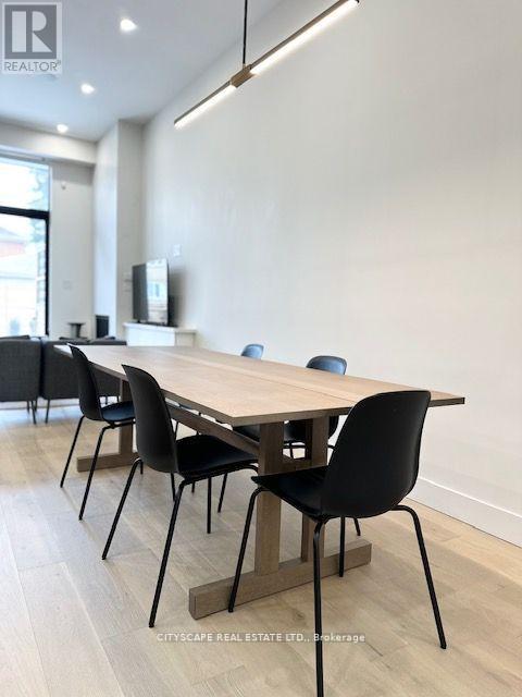 2b Holmstead Avenue, Toronto, Ontario  M4B 1T1 - Photo 5 - E12763912