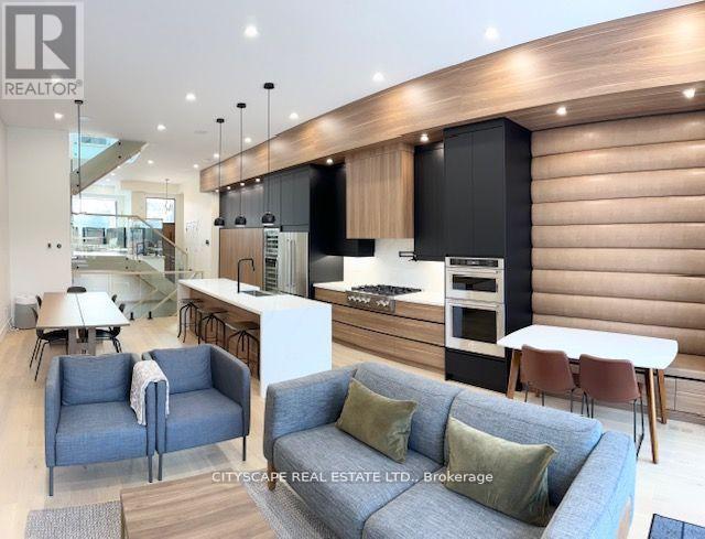 2b Holmstead Avenue, Toronto, Ontario  M4B 1T1 - Photo 7 - E12763912