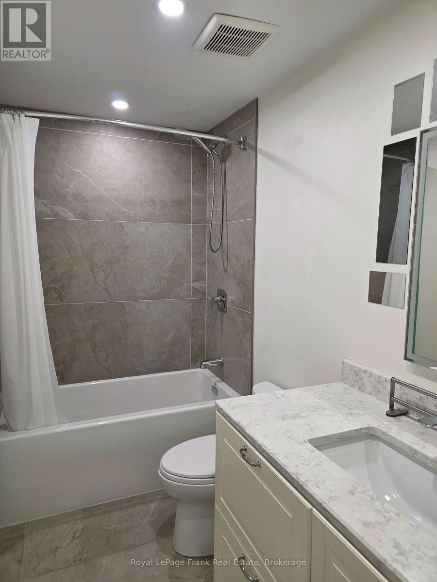 660a Chipmunk Street, Pickering, Ontario  L1W 2W1 - Photo 11 - E12763914