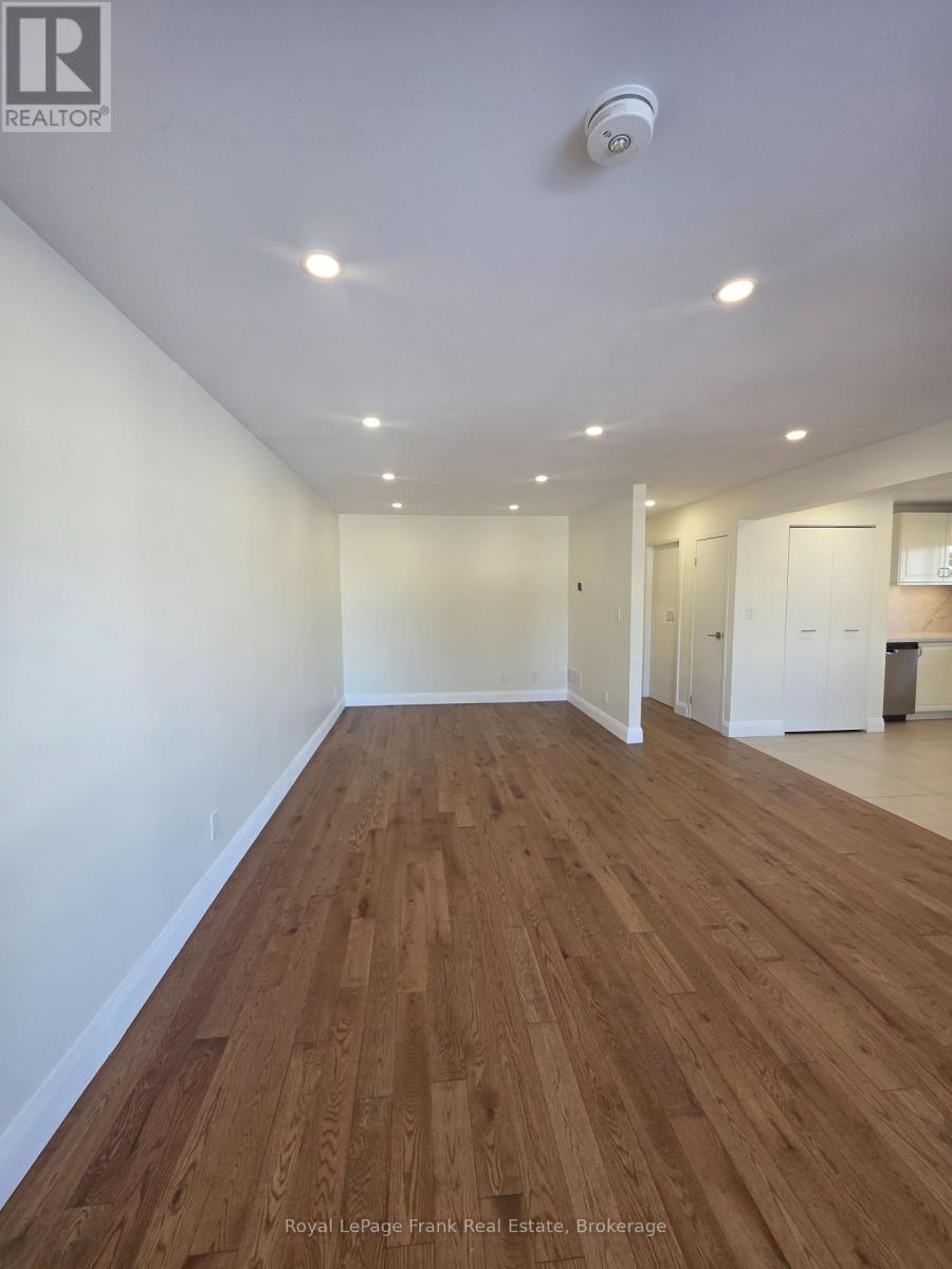 660a Chipmunk Street, Pickering, Ontario  L1W 2W1 - Photo 8 - E12763914