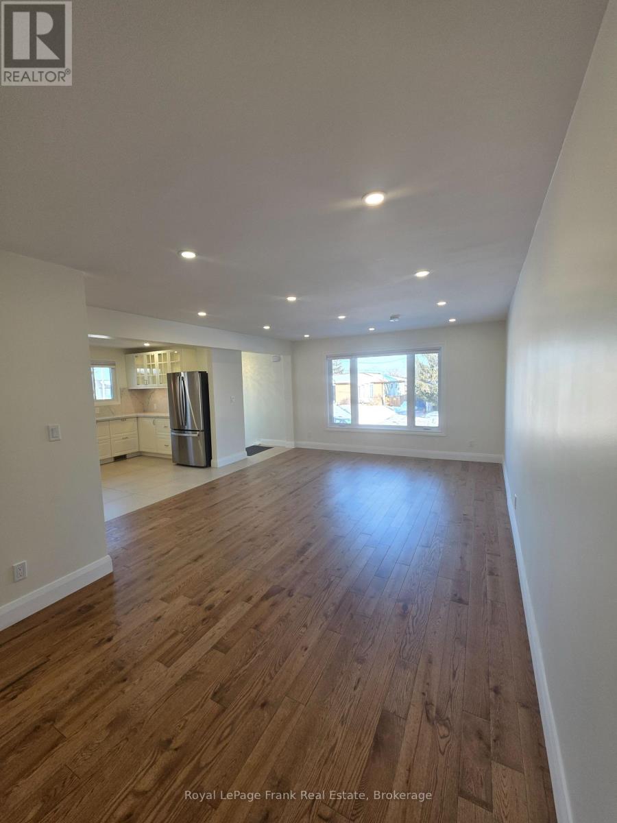 660a Chipmunk Street, Pickering, Ontario  L1W 2W1 - Photo 9 - E12763914