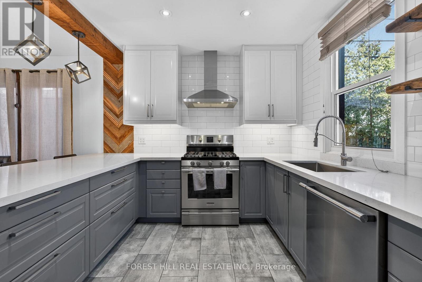 151 Dawes Road, Toronto, Ontario  M4C 5C1 - Photo 10 - E12763938