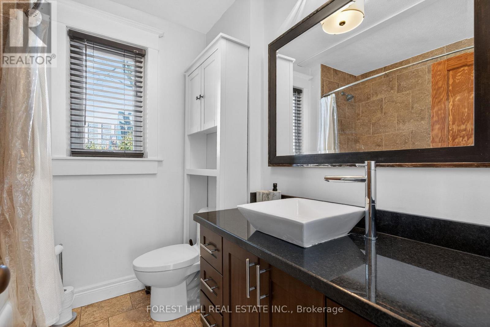 151 Dawes Road, Toronto, Ontario  M4C 5C1 - Photo 17 - E12763938