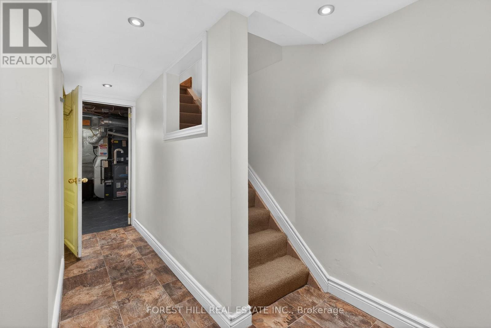 151 Dawes Road, Toronto, Ontario  M4C 5C1 - Photo 25 - E12763938