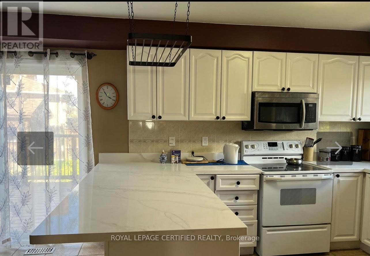 1059 Shoal Point Road, Ajax, Ontario  L1Z 1K5 - Photo 5 - E12763960