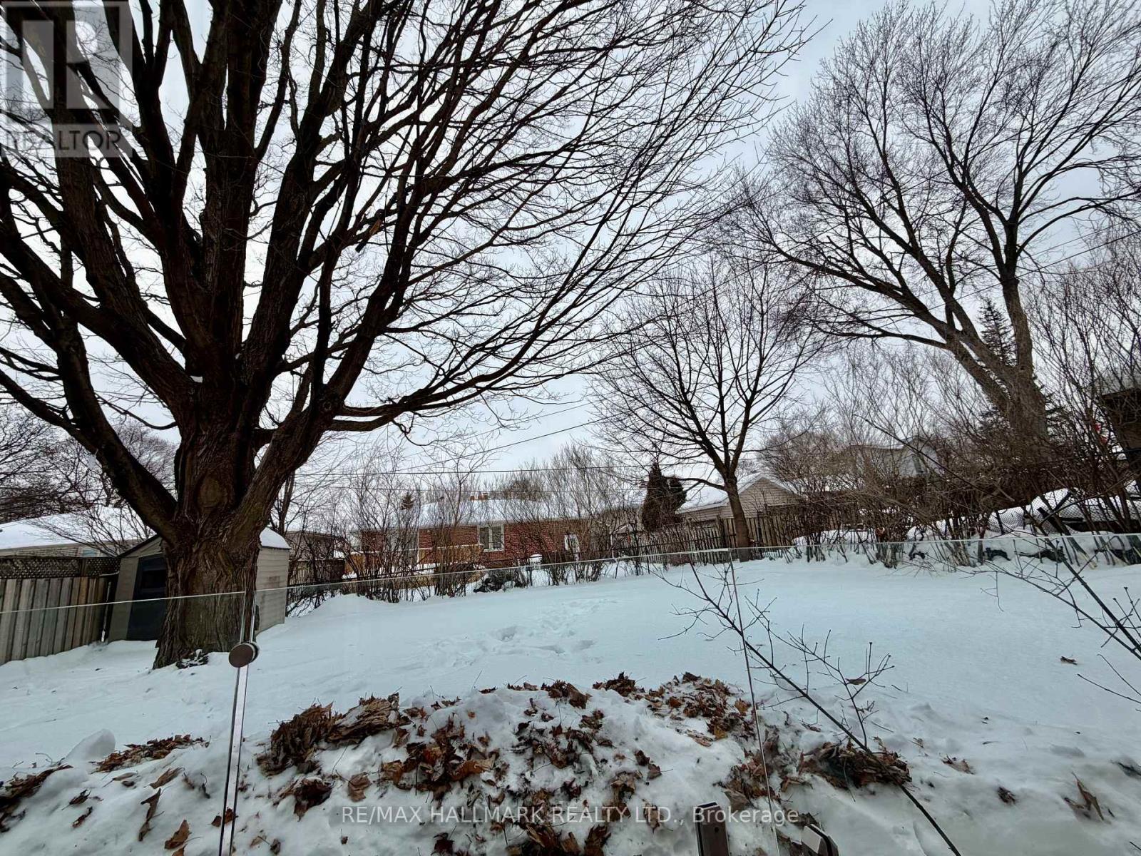 12 Sweetland Road, Toronto, Ontario  M9P 3K9 - Photo 14 - W12755070