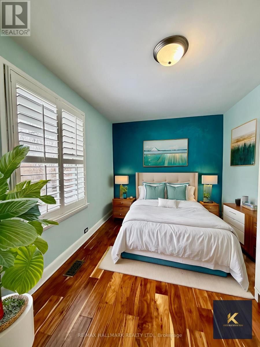 12 Sweetland Road, Toronto, Ontario  M9P 3K9 - Photo 9 - W12755070