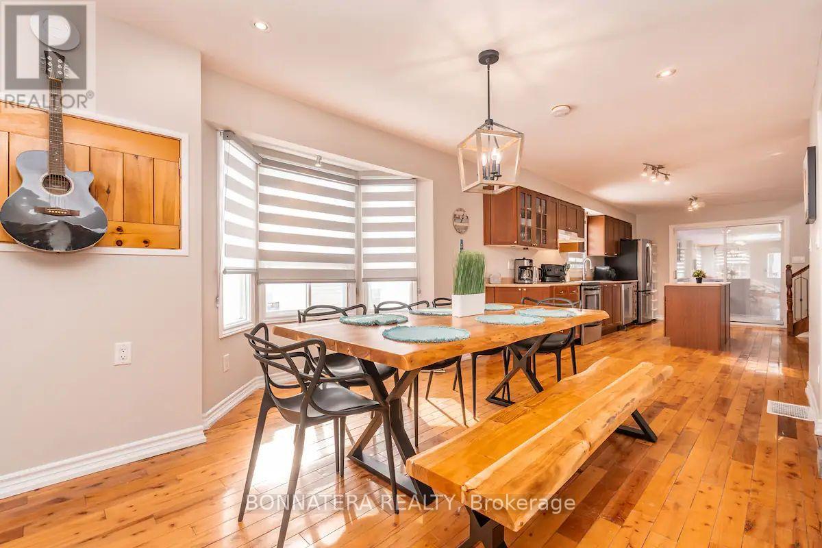 687 Innisfil Beach Road, Innisfil (Alcona), Ontario  L0L 2M0 - Photo 13 - N12763774