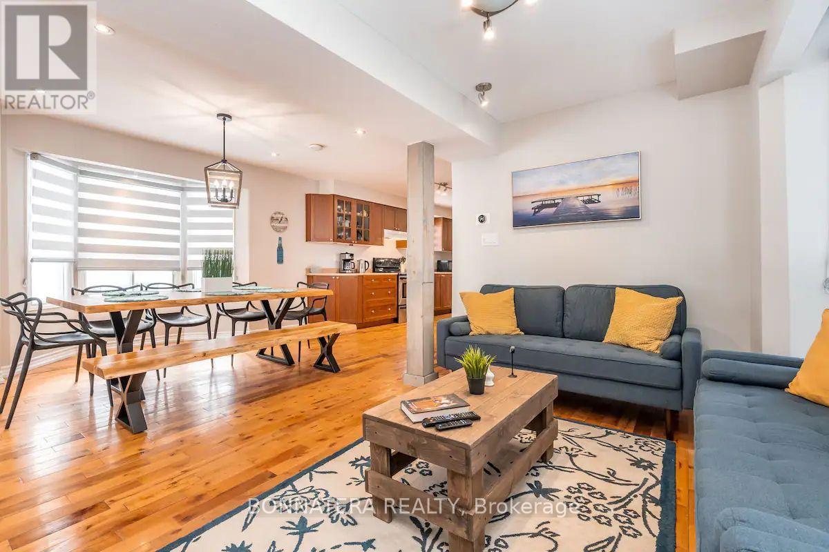 687 Innisfil Beach Road, Innisfil (Alcona), Ontario  L0L 2M0 - Photo 14 - N12763774