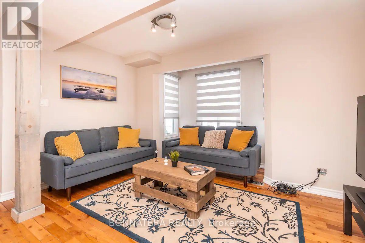 687 Innisfil Beach Road, Innisfil (Alcona), Ontario  L0L 2M0 - Photo 15 - N12763774