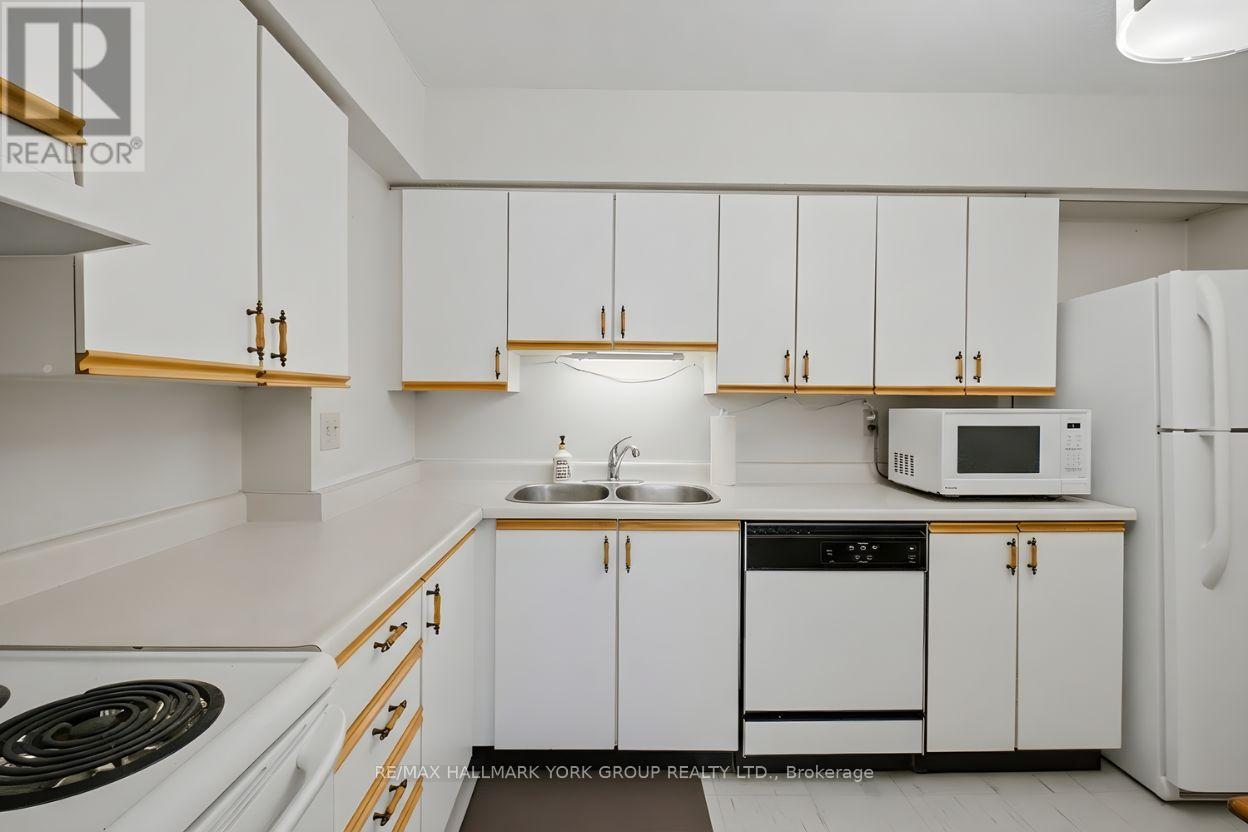 604 - 250 Davis Drive, Newmarket, Ontario  L3Y 7T7 - Photo 10 - N12763794