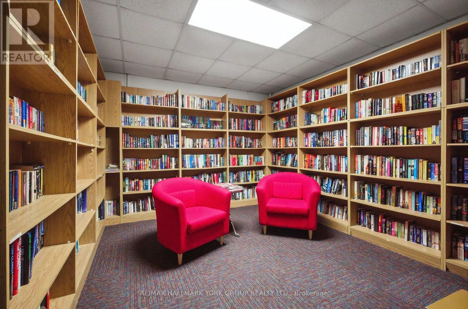 604 - 250 Davis Drive, Newmarket, Ontario  L3Y 7T7 - Photo 21 - N12763794