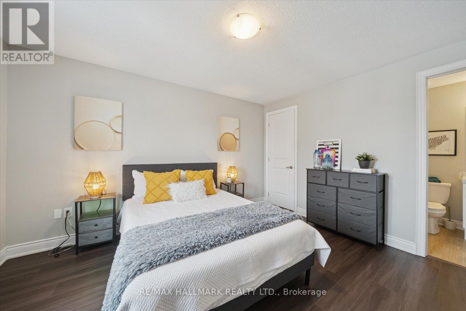 62 Ruffle Lane, Richmond Hill, Ontario  L4E 0W3 - Photo 35 - N12763796