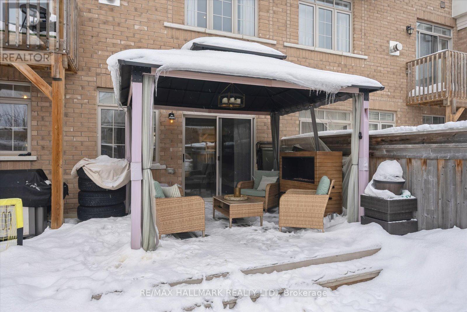 62 Ruffle Lane, Richmond Hill, Ontario  L4E 0W3 - Photo 40 - N12763796