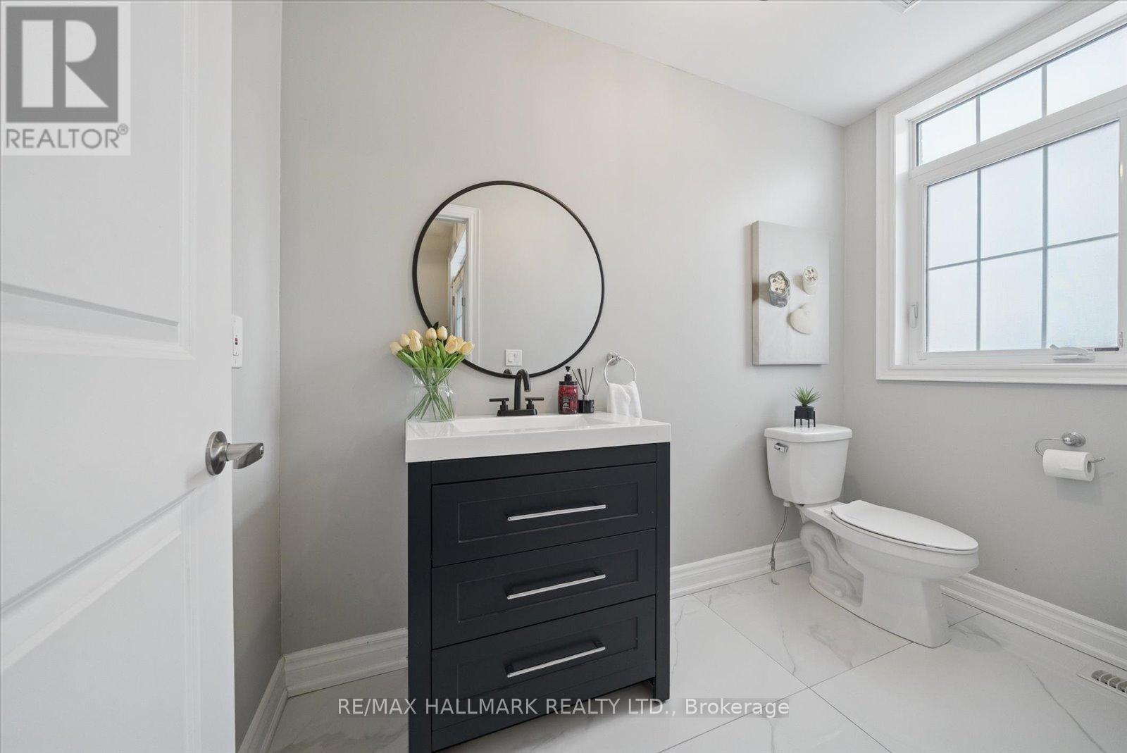 62 Ruffle Lane, Richmond Hill, Ontario  L4E 0W3 - Photo 42 - N12763796