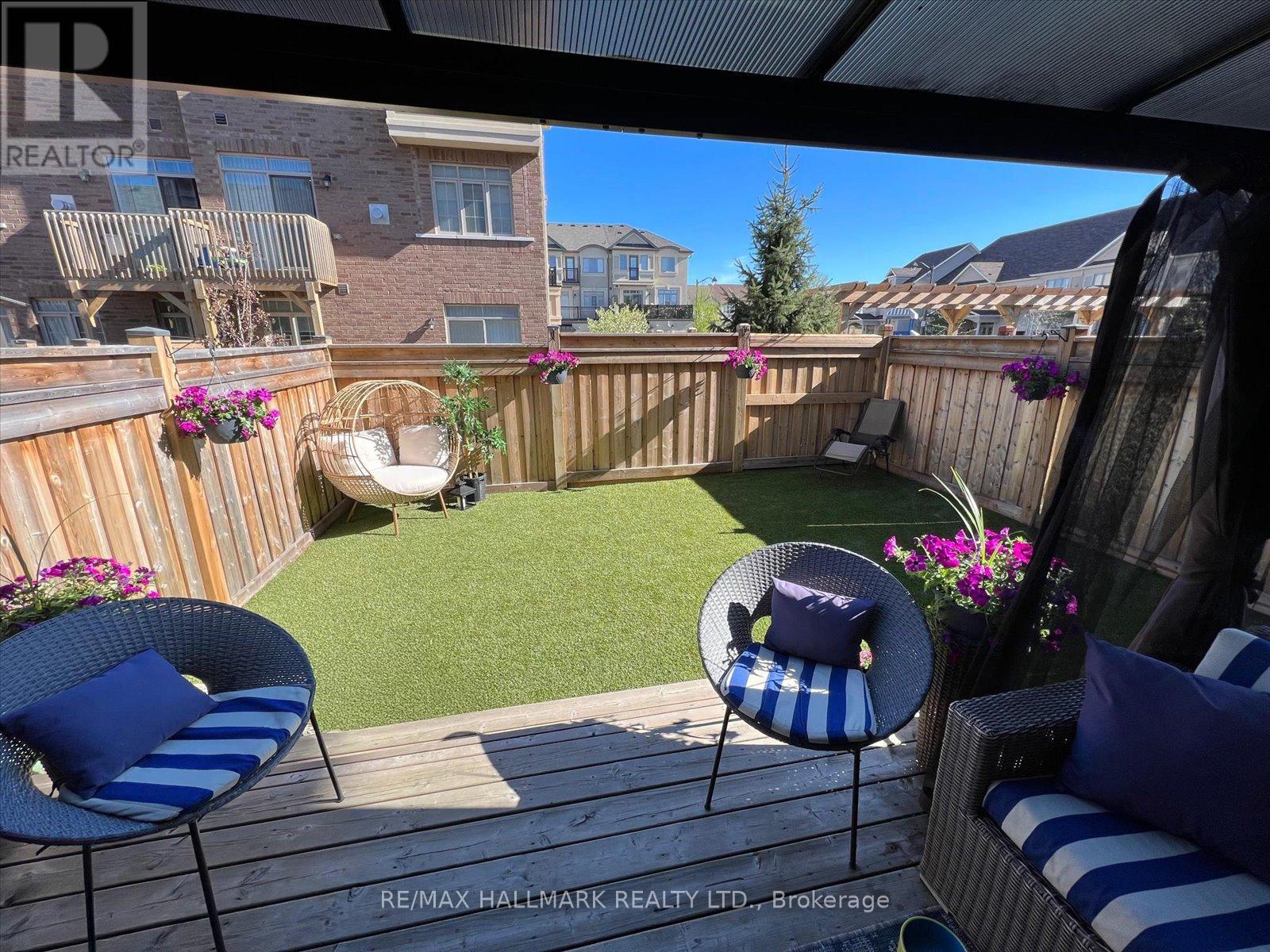 62 Ruffle Lane, Richmond Hill, Ontario  L4E 0W3 - Photo 7 - N12763796