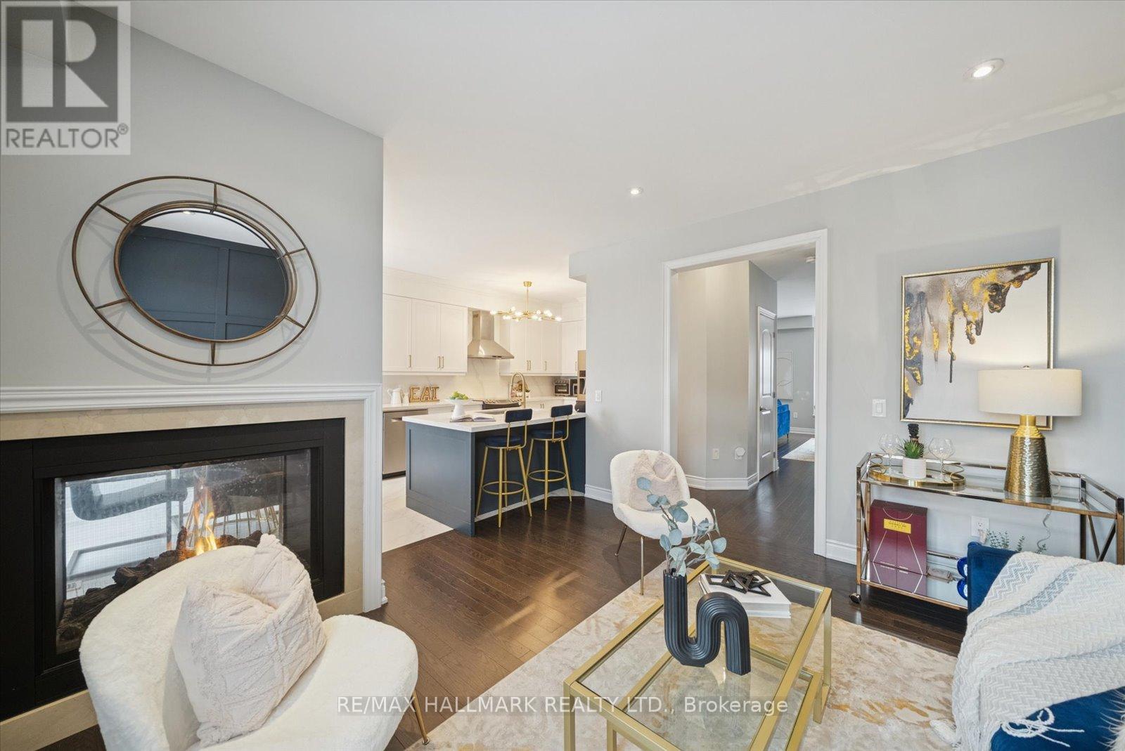 62 Ruffle Lane, Richmond Hill, Ontario  L4E 0W3 - Photo 8 - N12763796