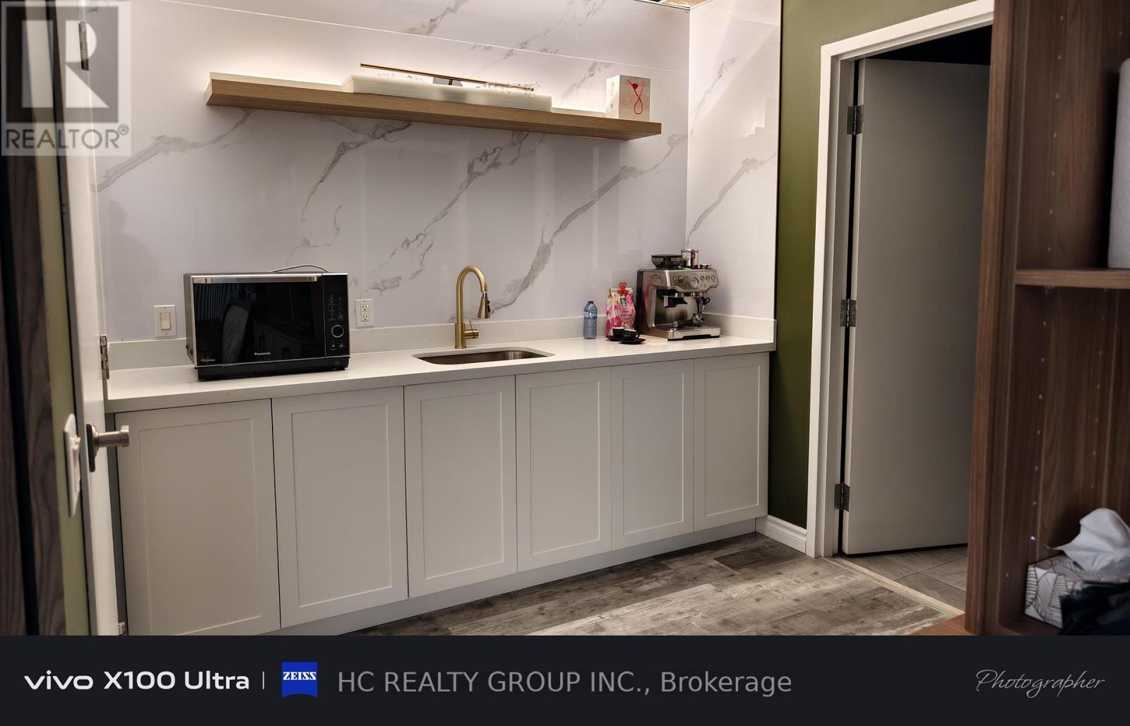 3b - 235 Industrial Parkway S, Aurora, Ontario  L4G 3V5 - Photo 2 - N12763812