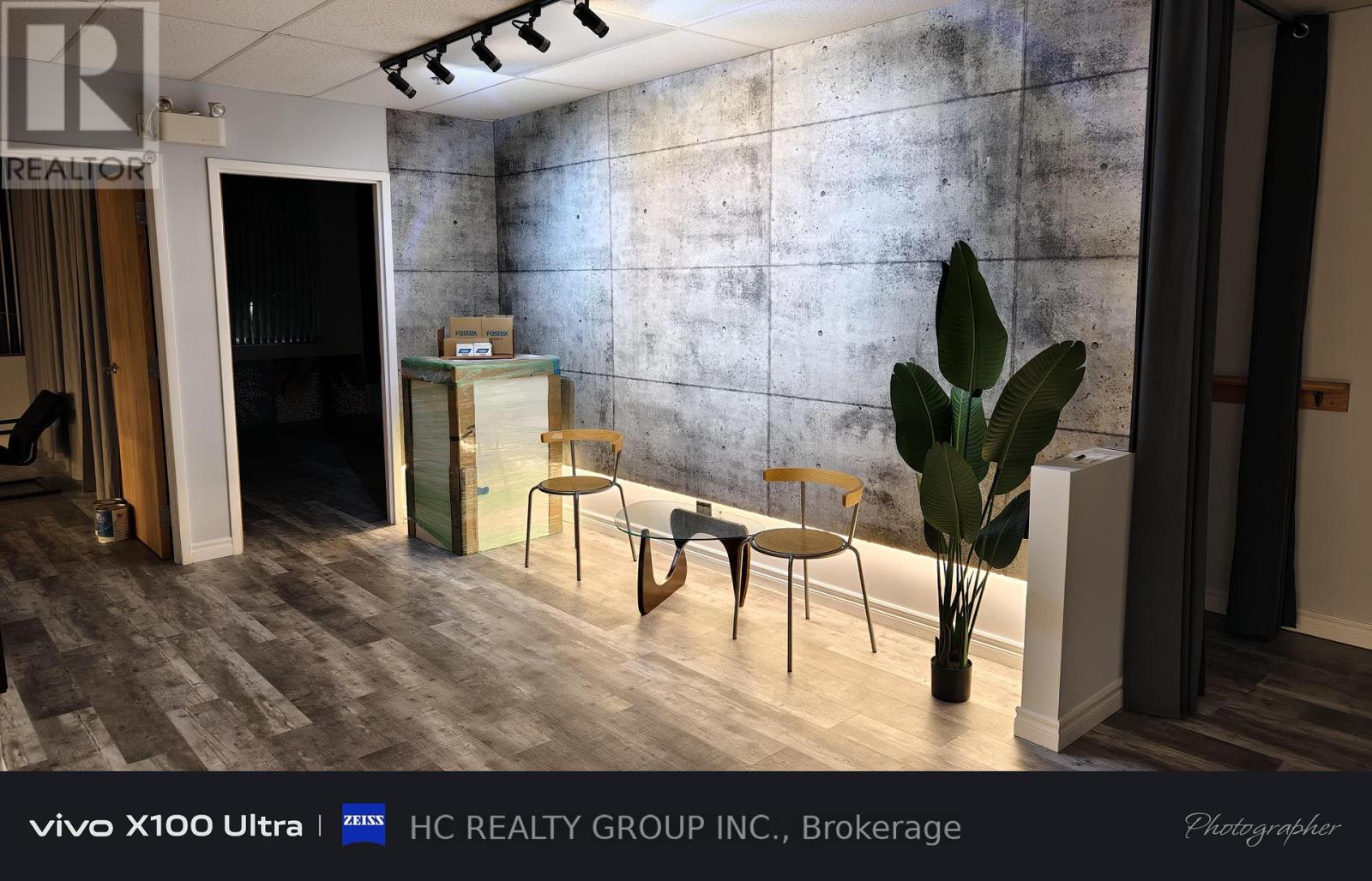 3b - 235 Industrial Parkway S, Aurora, Ontario  L4G 3V5 - Photo 4 - N12763812