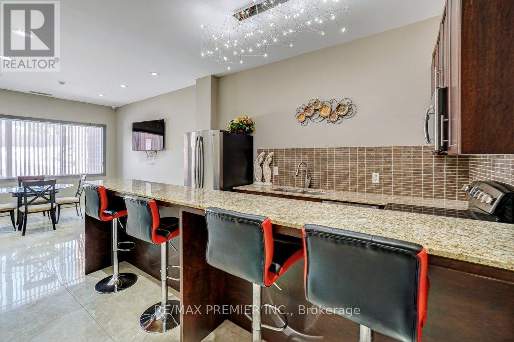 401 - 160 Woodbridge Avenue, Vaughan, Ontario  L4L 0B8 - Photo 35 - N12763930