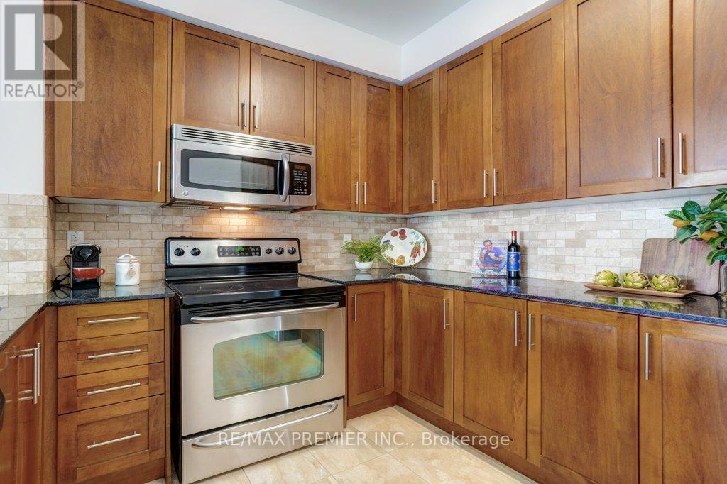 401 - 160 Woodbridge Avenue, Vaughan, Ontario  L4L 0B8 - Photo 7 - N12763930