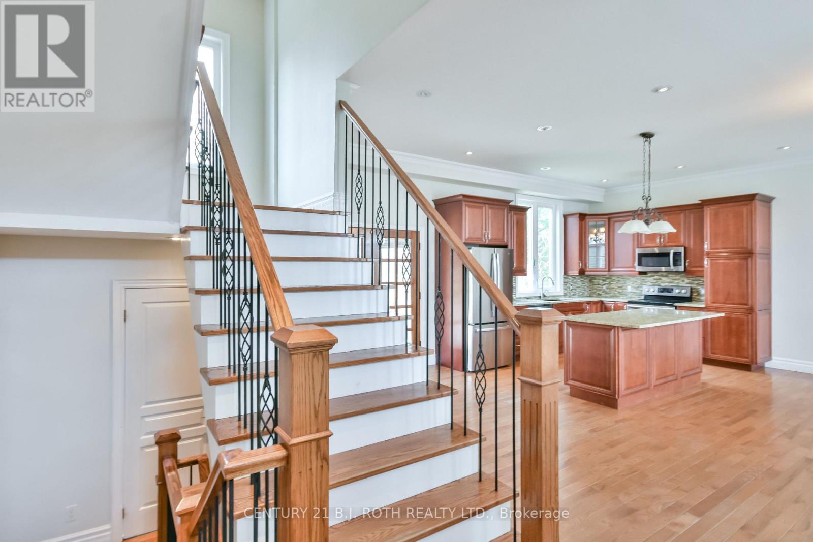 16 Gray Lane, Barrie (South Shore), Ontario  L4N 7T1 - Photo 5 - S12763840