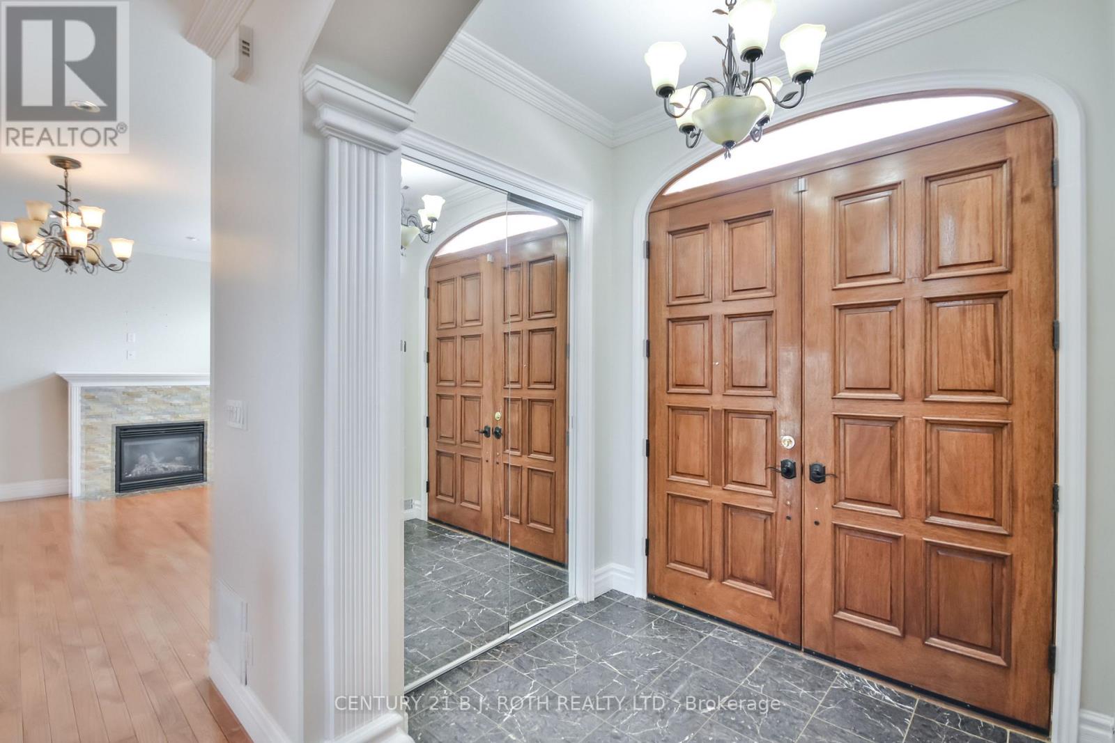 16 Gray Lane, Barrie (South Shore), Ontario  L4N 7T1 - Photo 6 - S12763840