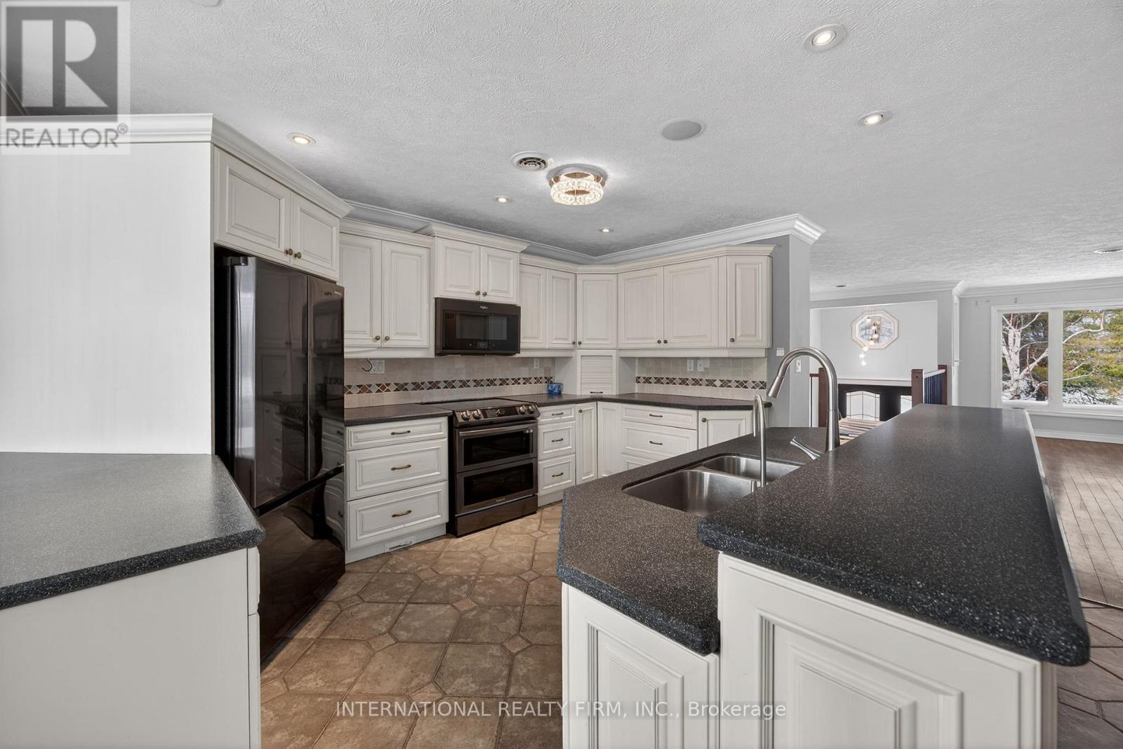 1563 15 16 Side Road E, Oro-Medonte, Ontario  L0L 1T0 - Photo 21 - S12763906