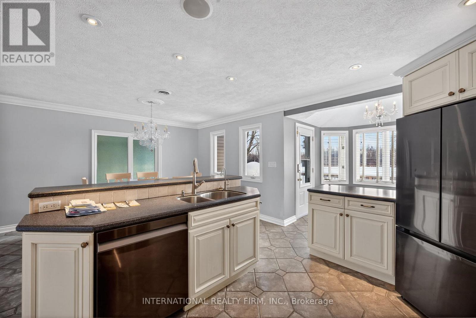 1563 15 16 Side Road E, Oro-Medonte, Ontario  L0L 1T0 - Photo 22 - S12763906