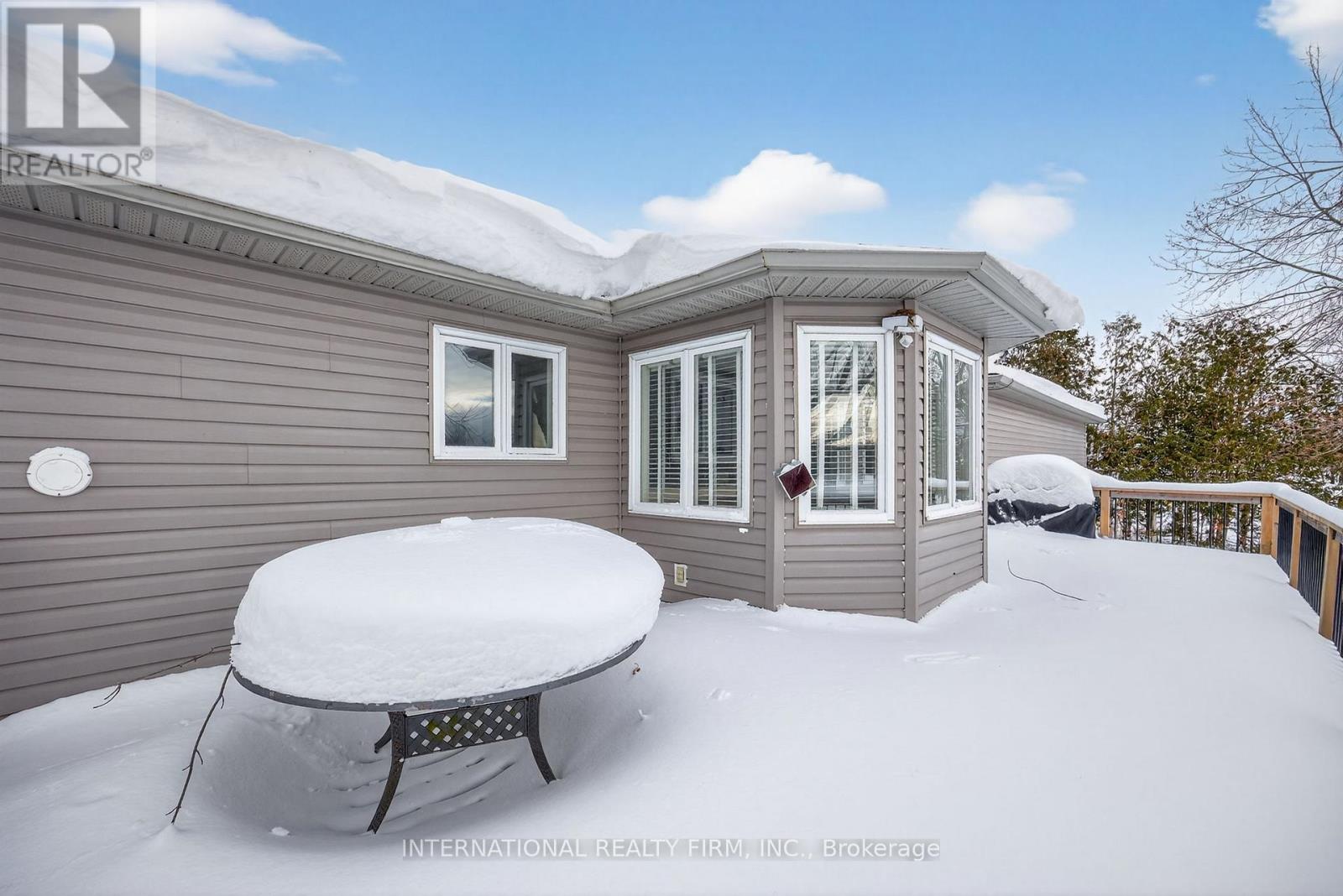 1563 15 16 Side Road E, Oro-Medonte, Ontario  L0L 1T0 - Photo 9 - S12763906