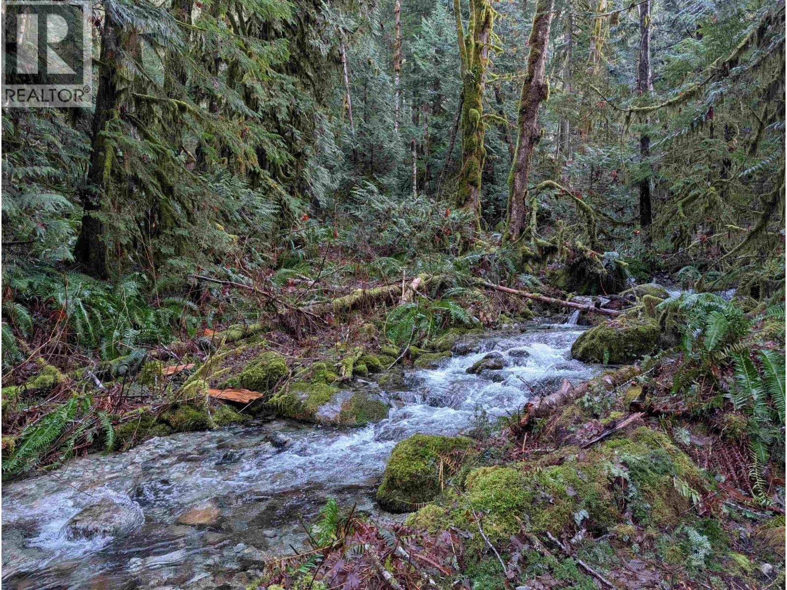 2045 N RUSTAD ROAD, Squamish, British Columbia