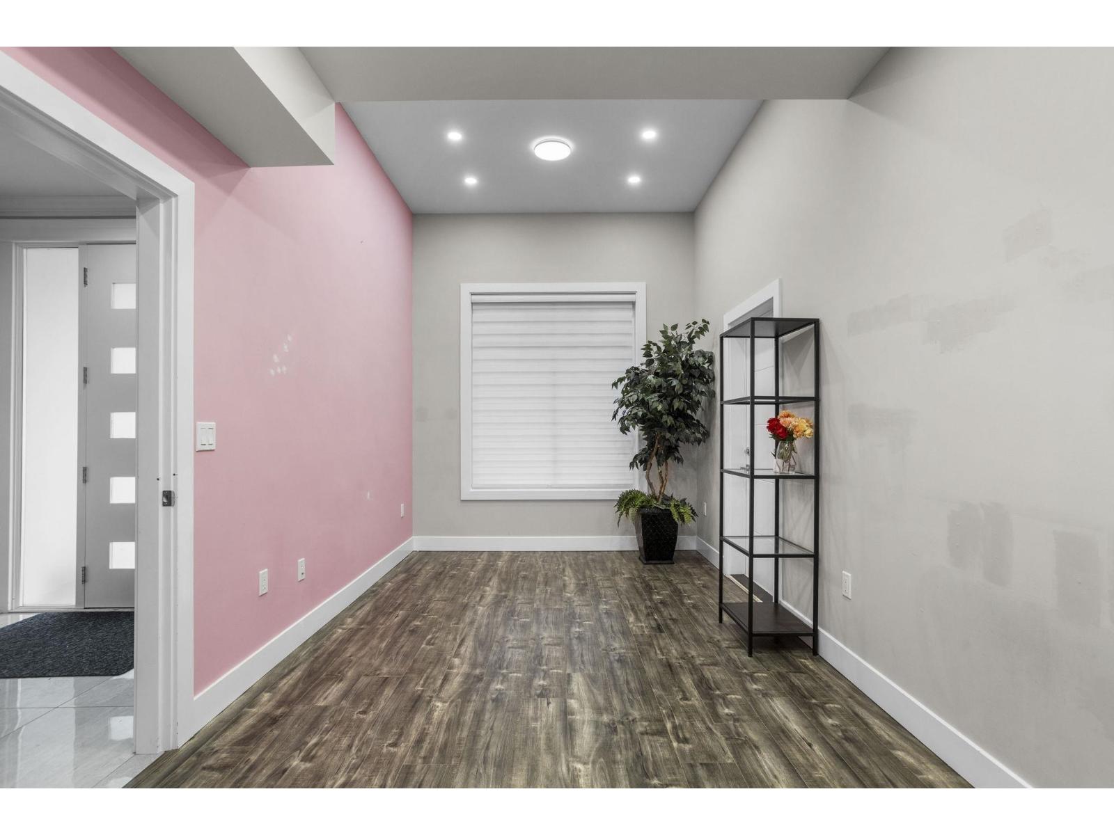 33908 Tooley Place, Mission, British Columbia  V2V 0G5 - Photo 16 - R3086804