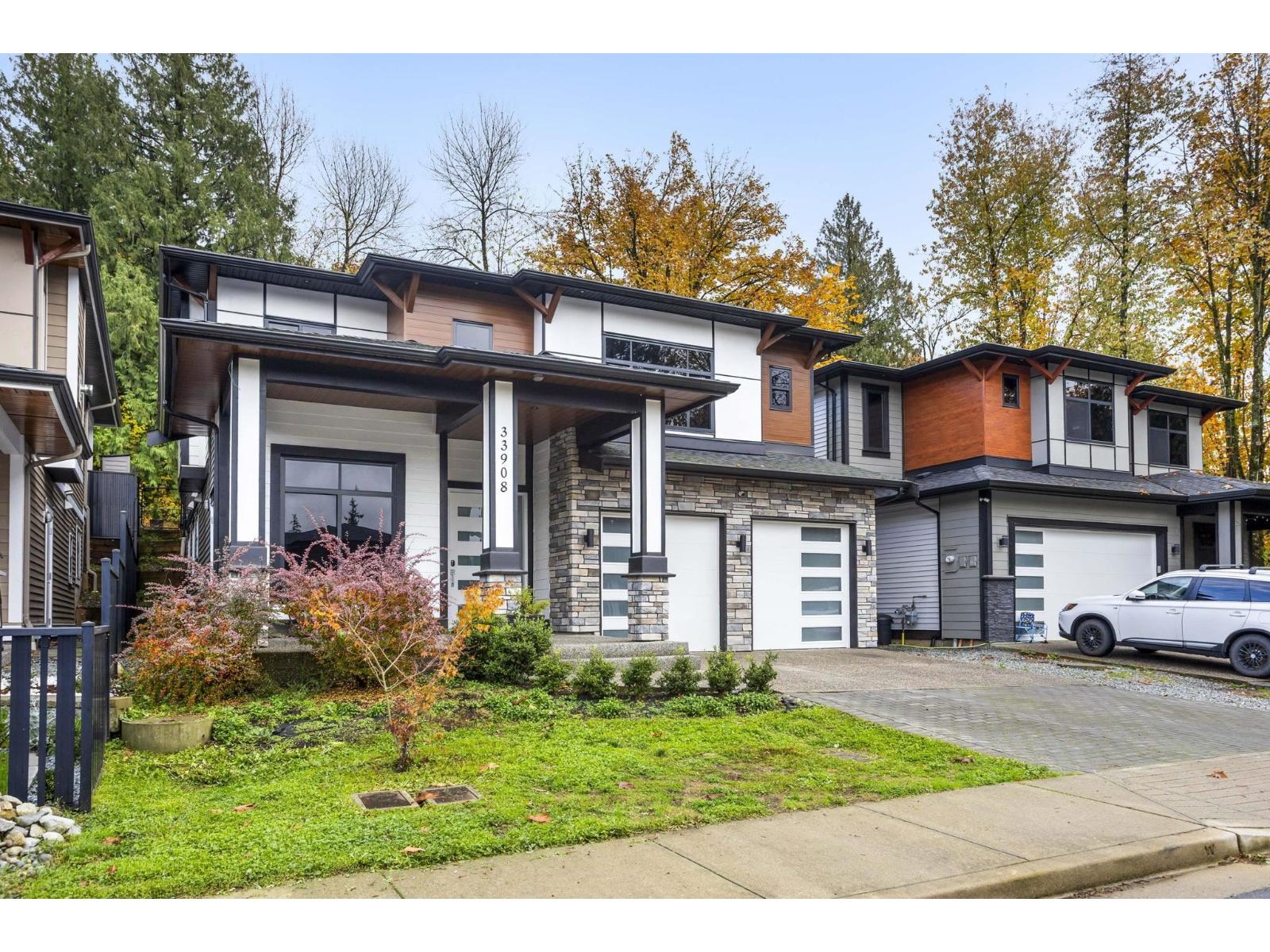 33908 Tooley Place, Mission, British Columbia  V2V 0G5 - Photo 1 - R3086804