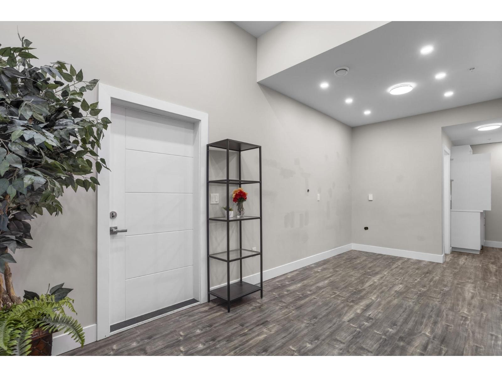 33908 Tooley Place, Mission, British Columbia  V2V 0G5 - Photo 17 - R3086804